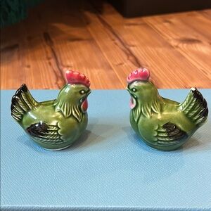 Green and Red Rooster salt and pepper set